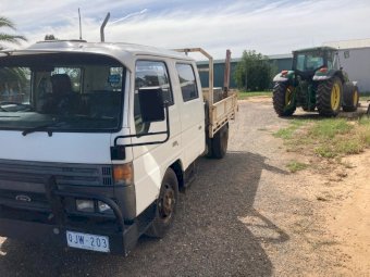 1990 Ford Trader Dual Cab with Tipper