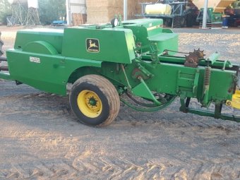 John Deere 348 Small Square Baler