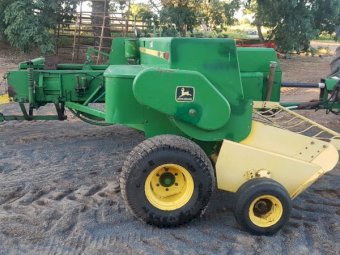 John Deere 348 Small Square Baler