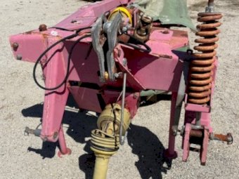 Under Auction - (A170)  2001 JF-Stoll GX-3200SB 6 Disc Mower 