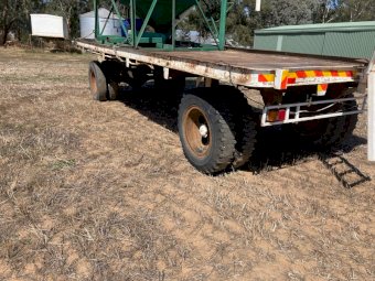 22ft Trailer and Dolly