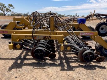 12m Serafin Aultsow Bar with Horwood Bagshaw 7000 Litre 3 Bin Cart Airseeder