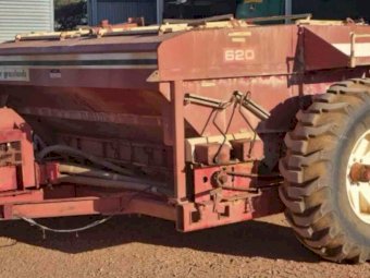 Napier 620 Airseeder