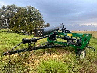 K & D Engineering KD1002 Grainbag Outloader