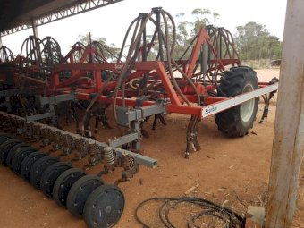 2004 Horwood Bagshaw 42ft Scaribar with 2014 Simplicity 9000L Seed Bin