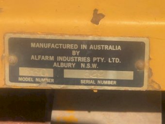 Flexicoil 800 Air Seeder Bar with 360 Chamberlain Box