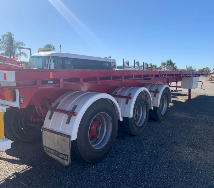 1983 McGrath 45’ Flat Top Semi Trailer