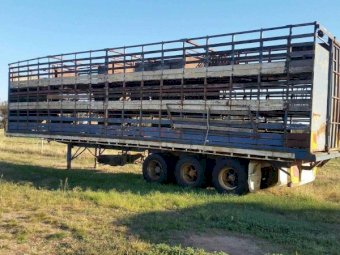 41ft Fruehauf Tri-Axle Stock Crate