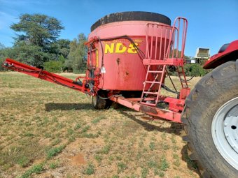 2008 NDE Vertical Feed Mixer