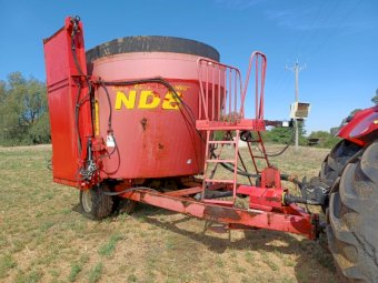 2008 NDE Vertical Feed Mixer
