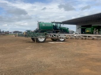 2017 Goldacres G6 6036 SP Sprayer