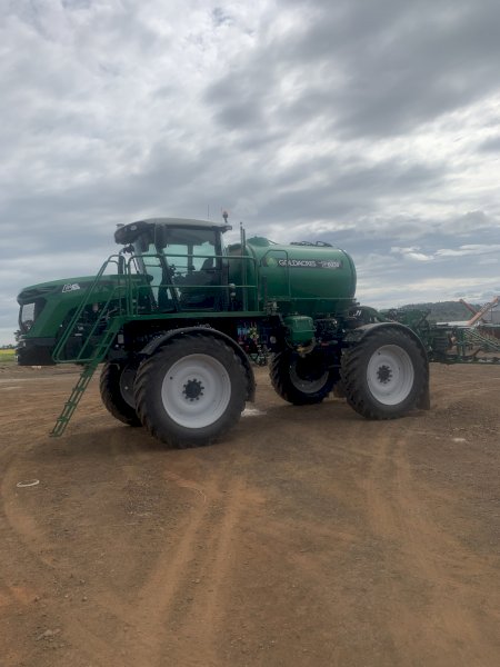 2017 Goldacres G6 6036 SP Sprayer