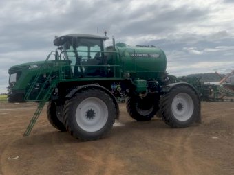 2017 Goldacres G6 6036 SP Sprayer
