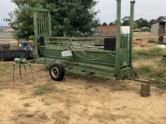 Down Under Sheep Handler