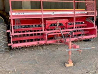 Duncan 734 Multi-Seeder 23 run