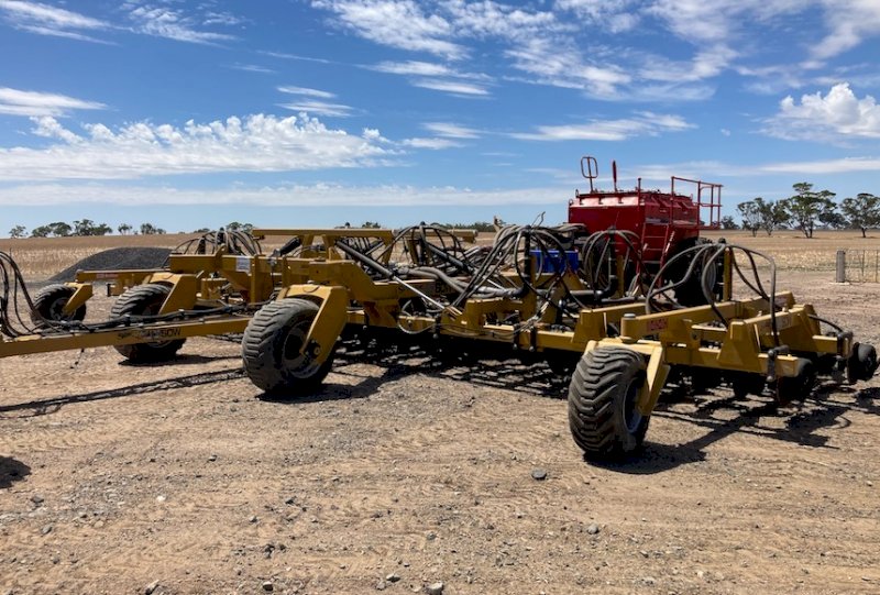 12m Serafin Aultsow Bar