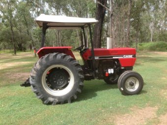 Case IH 585 Tractor