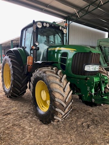 2008 John Deere 7430 Premium Tractor