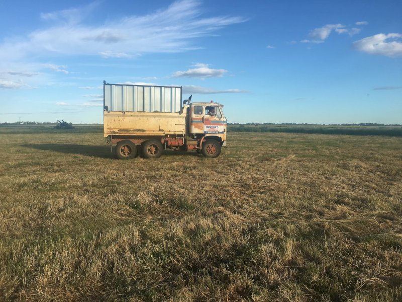 G88 Volvo truck with silage bin sides