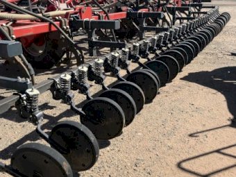 33ft Horwood Bagshaw Air Seeder with 4000L Cart