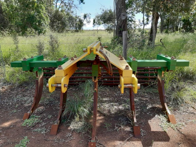 Yusof Mohammed 5 Tyne Deep Ripper with Crumple Roller