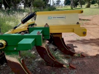 Yusof Mohammed 5 Tyne Deep Ripper with Crumple Roller