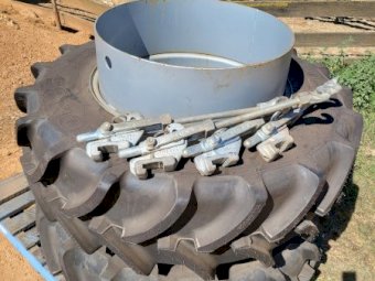 Clip on Duals 380/85R28