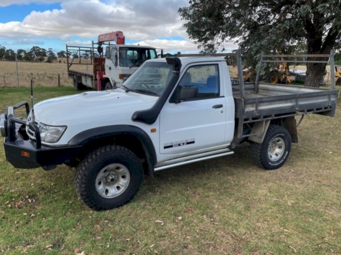 Under Auction - (A174) 2006 Nissan Patrol DX GU II Manual 4x4 