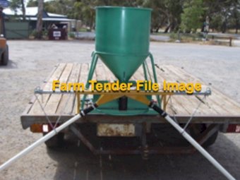 Vermeeren mice and snail bait Spreader