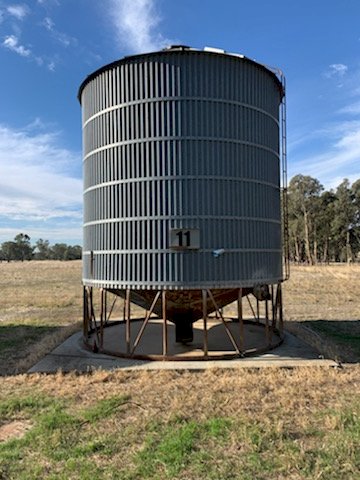 2 x Grain Silo's & 40ft x 8"Auger (Selling as a Package)
