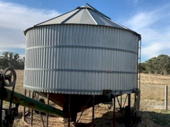 2 x Grain Silo's & 40ft x 8"Auger (Selling as a Package)