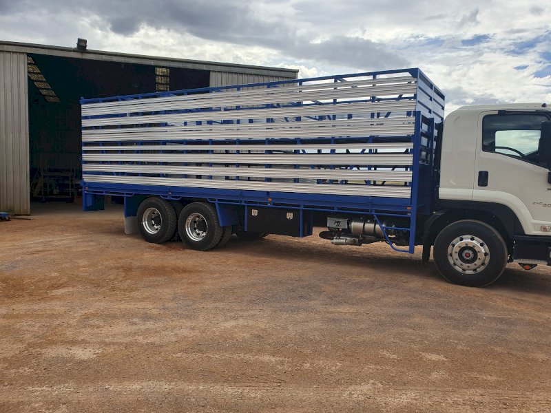 28ft Double Deck Crate (Custom Made Stock Crates) Farm Tender