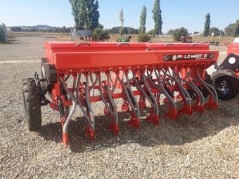 Field Master Seed Drill