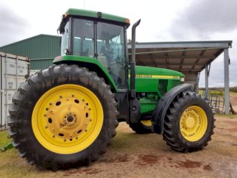 2003 John Deere 7810 Tractor