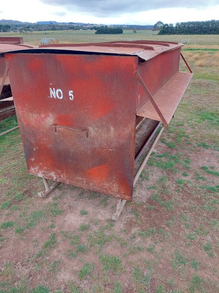 4 x 1.5t Sheep Feeders
