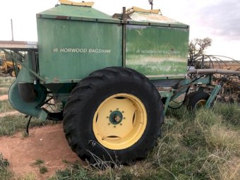 36ft Versatile Seeder with Simplicity Air Cart
