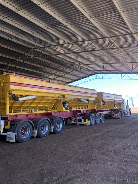 B Double Skel Trailer with Steele Steel Groupers