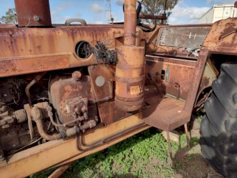 Chamberlain 354 Countryman Tractor
