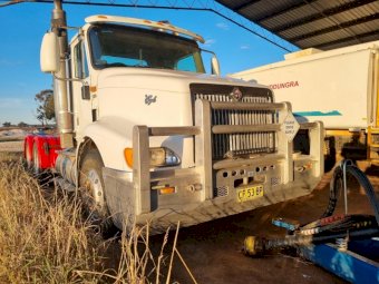 International Eagle 9200 Prime Mover