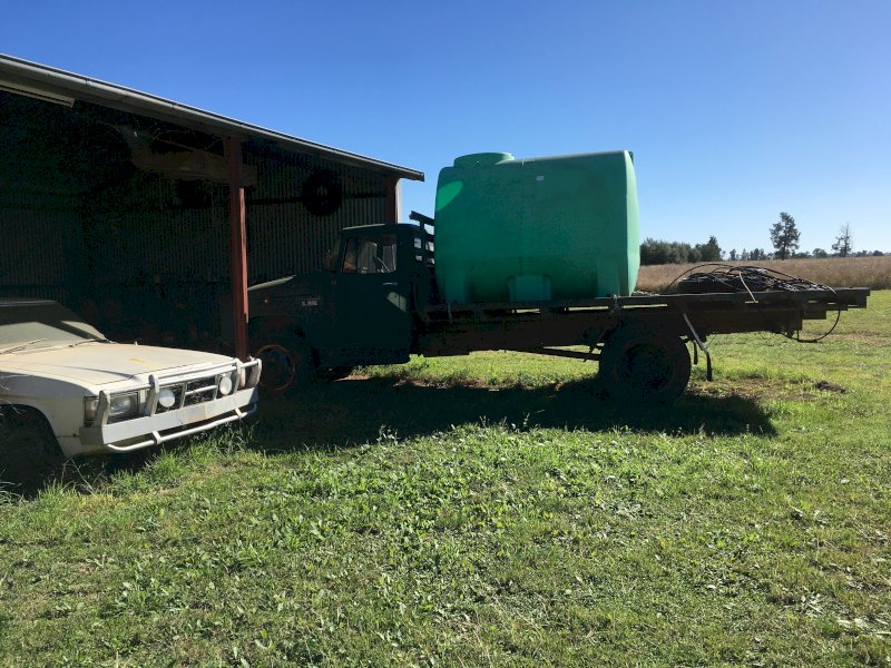 1969/70 International C 1600 Body Truck with Water Tank
