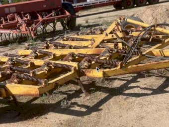 29 Tyne Chamberlain Scarifier