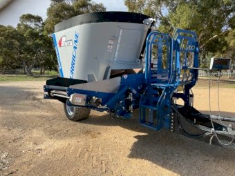 Penta Hurricane 3030 Feed Mixer