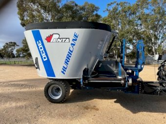 Penta Hurricane 3030 Feed Mixer