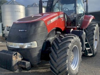 2011 Case IH 235 Magnum Tractor