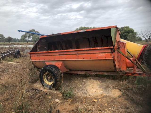 Howard Rotary Muck Spreader