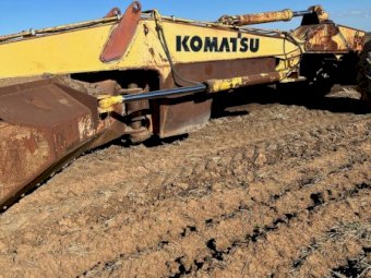 Under Auction - (A180) Home Made 21' Cut Road Grader 