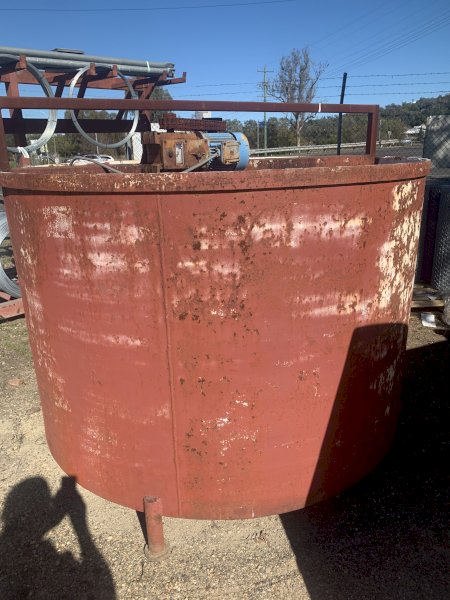 Steel 2700L Liquid Mixing Tank