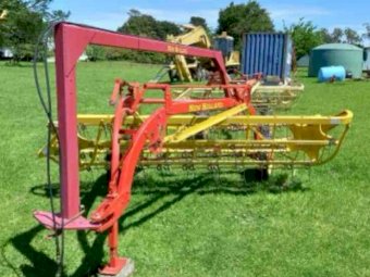 New Holland NH56 Rake