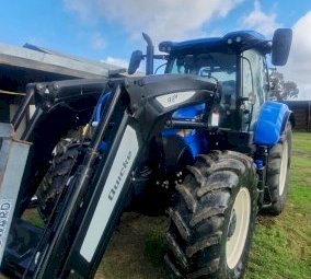 2018 New Holland T7.175 with FEL