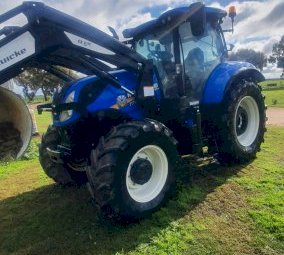 2018 New Holland T7.175 with FEL